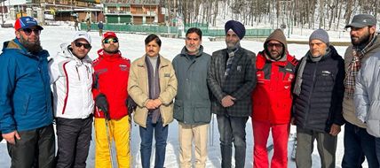 Dir YSS takes stock of arrangements made for on-going Skiing camp at Yousmarg