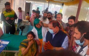 Director Health Services Kashmir visits Kheer Bhawani Temple G’bal