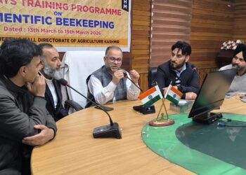 Directorate of Agriculture Kashmir organizes Valley-Wide Training Program on Scientific Beekeeping