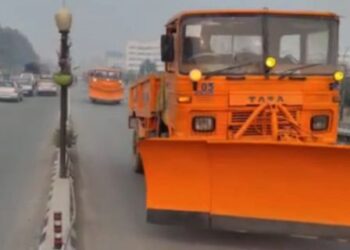Dist Admin Srinagar conducts Mock drill to check winter preparedness