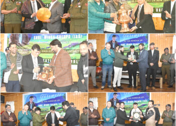 Distt Admin Baramulla bids farewell to outgoing DC
