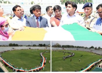 “Har Ghar Tiranga campaign”: Distt Admin Sgr establishes record by displaying 1850 Metres long Tricolour at Bakshi Stadium