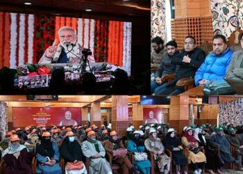 Distt Admin Shopian facilitates live streaming of PM’s interaction from Jammu
