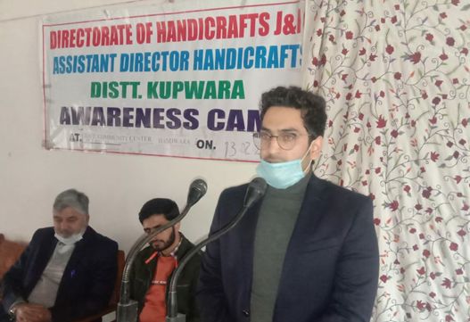 Distt Handicraft, Handlooms office Sgr, B’gam, G’bal, Kupwara organise awareness camps