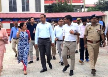Amarnath Yatra 2023: Div Com-(J) reviews finalisation of arrangements at Yatri Niwas