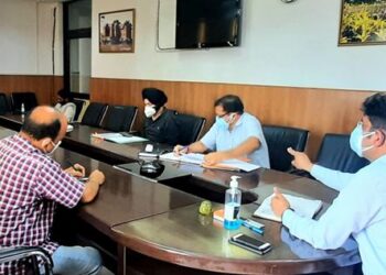 Div Com (J) reviews water supply scenario during ongoing summer season