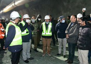Div Com (K) inspects physical work progress on Z- Morh tunnel