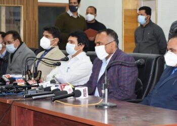 Div Com (K) stresses on maintaining proper covid behaviour