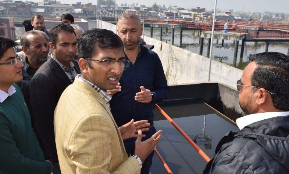 Div Com-(K) Inspects Operational Readiness of 60 MLD STP Noorbagh