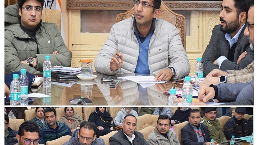 Div Com-(K) reviews Republic Day Arrangements