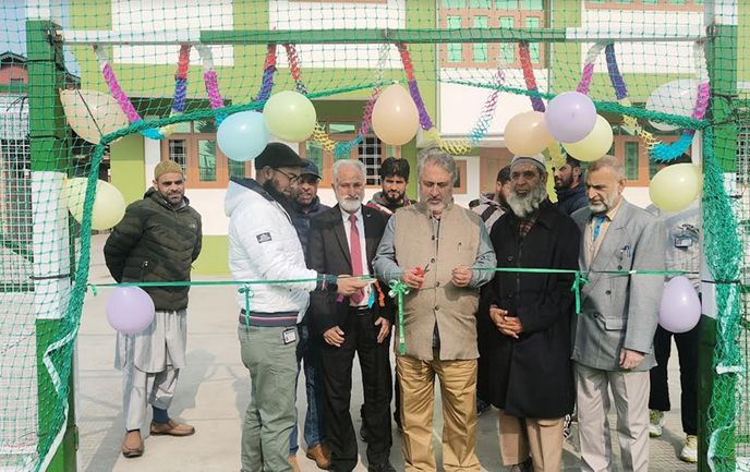 Dr Asgar Samoon inaugurates Football Astroturf at Crescent Public School