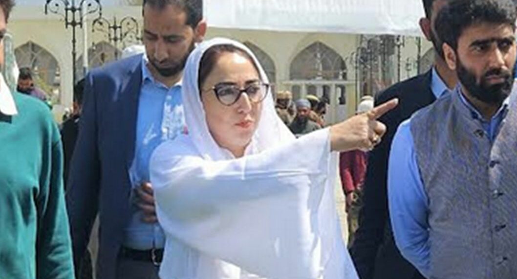 Dr Darakhshan visits Srinagar shines to review arrangements for festivals