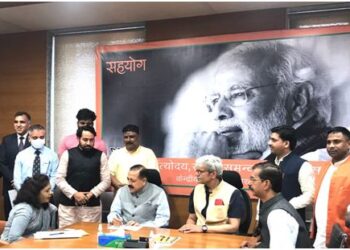 Dr Jitendra meets public deputations at BJP Central office