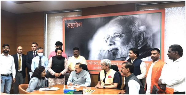 Dr Jitendra meets public deputations at BJP Central office
