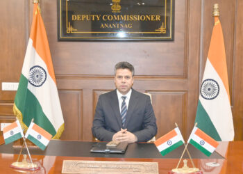 Dr. Bilal Mohiud Din Bhat assumes charge as DC Ang