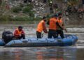Girl jumps Jhelum in Srinagar’s Habba Kadal, rescue op launched