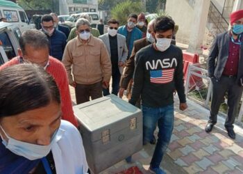 Dullo monitors dry-run of Covid 19 vaccination conducted in Jammu, Srinagar, Kulgam