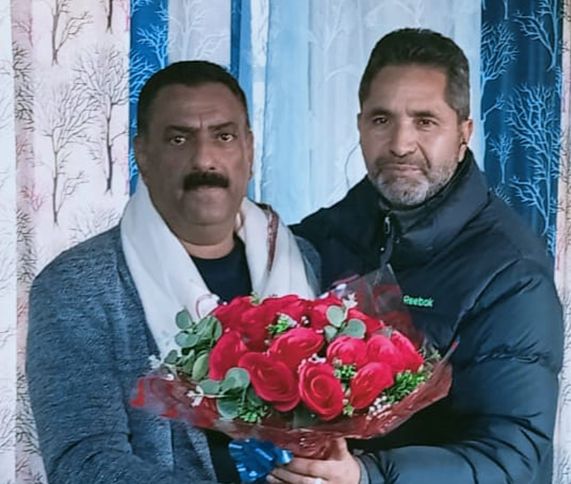 EJCCK President Aijaz Makhdoomi headed committee felicitates Aij Khan for taking over as President FSEA Kashmir
