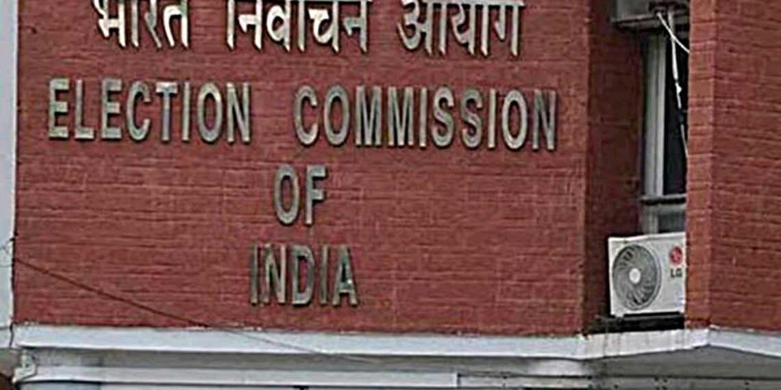 10-member ECI Team holds discussions with political parties, officials in Srinagar
