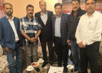 JKEJCC Delegation Meets CM’s Advisor, Raises Key Employee Issues