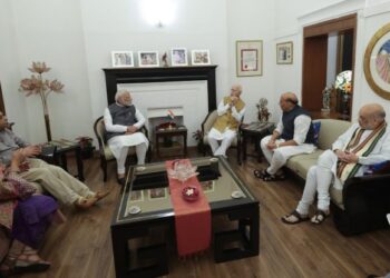 PM Modi, Amit Shah, Rajnath Singh Visit Advani’s Residence To Wish Him On His Birthday