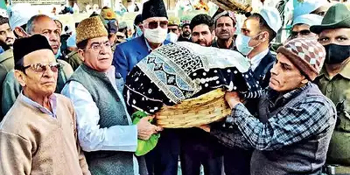 Waiting to contest assembly polls in J&K: Farooq Abdullah