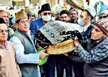 Waiting to contest assembly polls in J&K: Farooq Abdullah