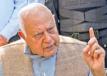 ‘Drinkers will find a way’: Farooq Abdullah questions liquor ban push