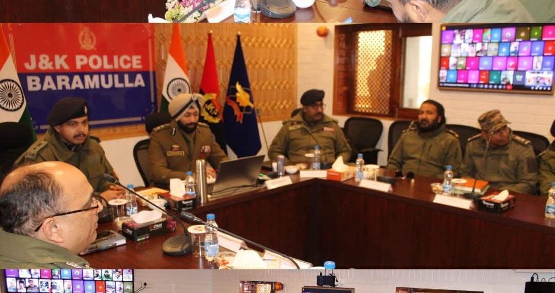 Baramulla Police Holds Security Review Meeting Ahead of Republic Day-2026