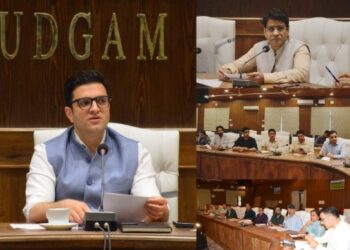 DC Budgam chairs 5th District Cooperative Development Committee meeting