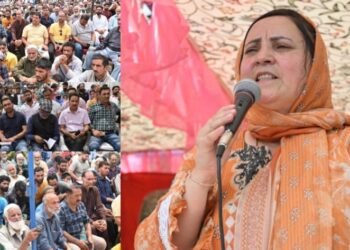 Sakeena Itoo holds Public Grievance Redressal Camp at Binimulla Chandergi In Kulgam distt