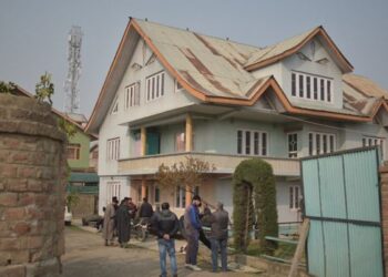 Hyderpora Encounter: Family members of slain Altaf, Mudasir, Amir demand bodies for proper burial