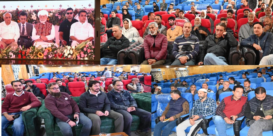 Farmers participate in District-Level Programme marking release of 24th Instalment of PM-KISAN at Kulgam