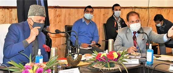 Farooq Abdullah reviews developmental scenario, implementation of schemes in G’bal