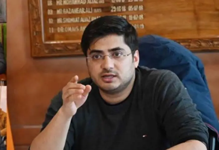 City Municipal Commr Srinagar reviews,finalizes preparations for celebration of ‘Sewa Parv’ & ‘Angikaar-2025’