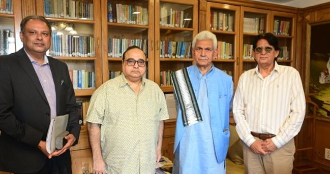Film Maker Raj Kumar Santoshi calls on LG