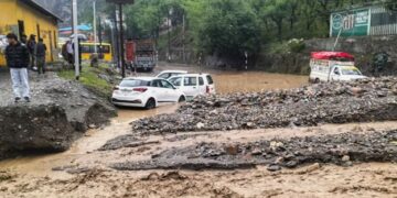 Flash floods hit multiple areas as rains bring down mercury in Kashmir