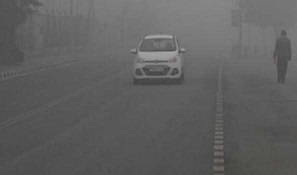 Dense fog curtails public movement till early afternoon hours in Kashmir parts Mercury settles below freezing points