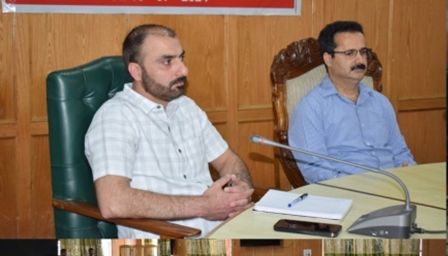 Zubair Reiterates Govt’s Commitment To Enhance Public Services At Public Drabar In Pulwama