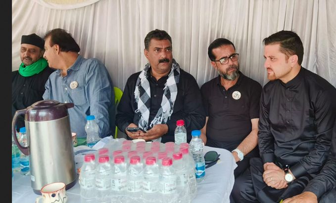 J&K Food Supplies Employees Association serves refreshments, soft drinks among Shia ‘Azadars’ at Zadibal