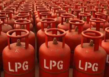 Fuel, LPG Stocks Adequate Across J&K; OMCs Urge Public Against Panic Buying