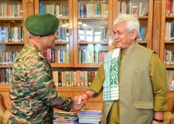 Prashant Srivastava General Officer Commanding GOC 15 Corps calls on LG
