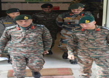 GOC White Knight Corps reviews security situation in Rajouri