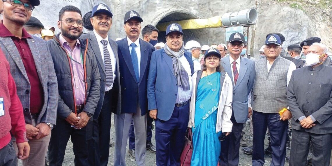 Extensive road network in Himalayan region will help boost tourism sector: Gadkari