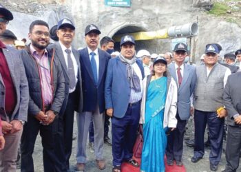 Extensive road network in Himalayan region will help boost tourism sector: Gadkari