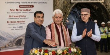 Gadkari, Sinha, Omar Bridge Kashmir Via Zojila Tunnel