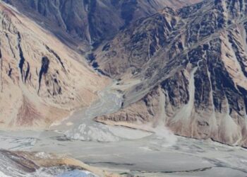 Chinese bring In bulldozers, disturb flow of Galwan river,  Satellite pics procured, Says NDTV