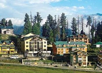 Extension in lease of hotels: Genuine concerns, issues of hoteliers in Gulmarg will be addressed, says Admin