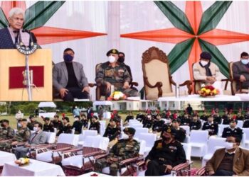 LG interacts with R-Day contingent of JK, Ladakh NCC Cadets