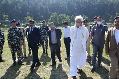 LG inspects facilities on yatra routes, Reviews Preparedness of all Stakeholder Deptts